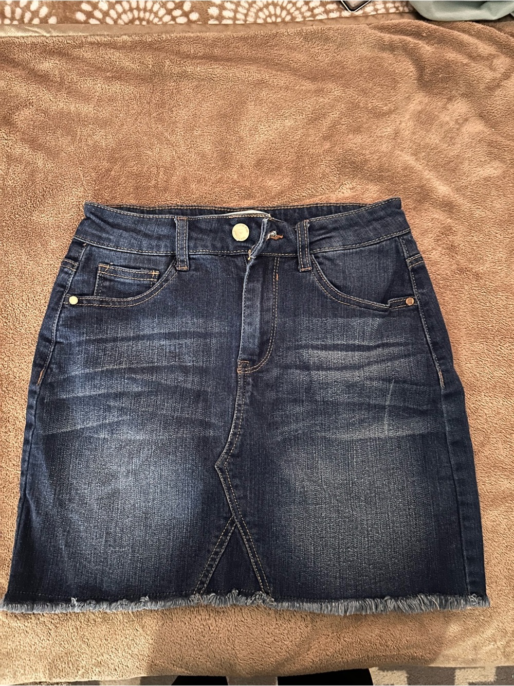 Dark Wash Denim Skirt with Frayed Hem